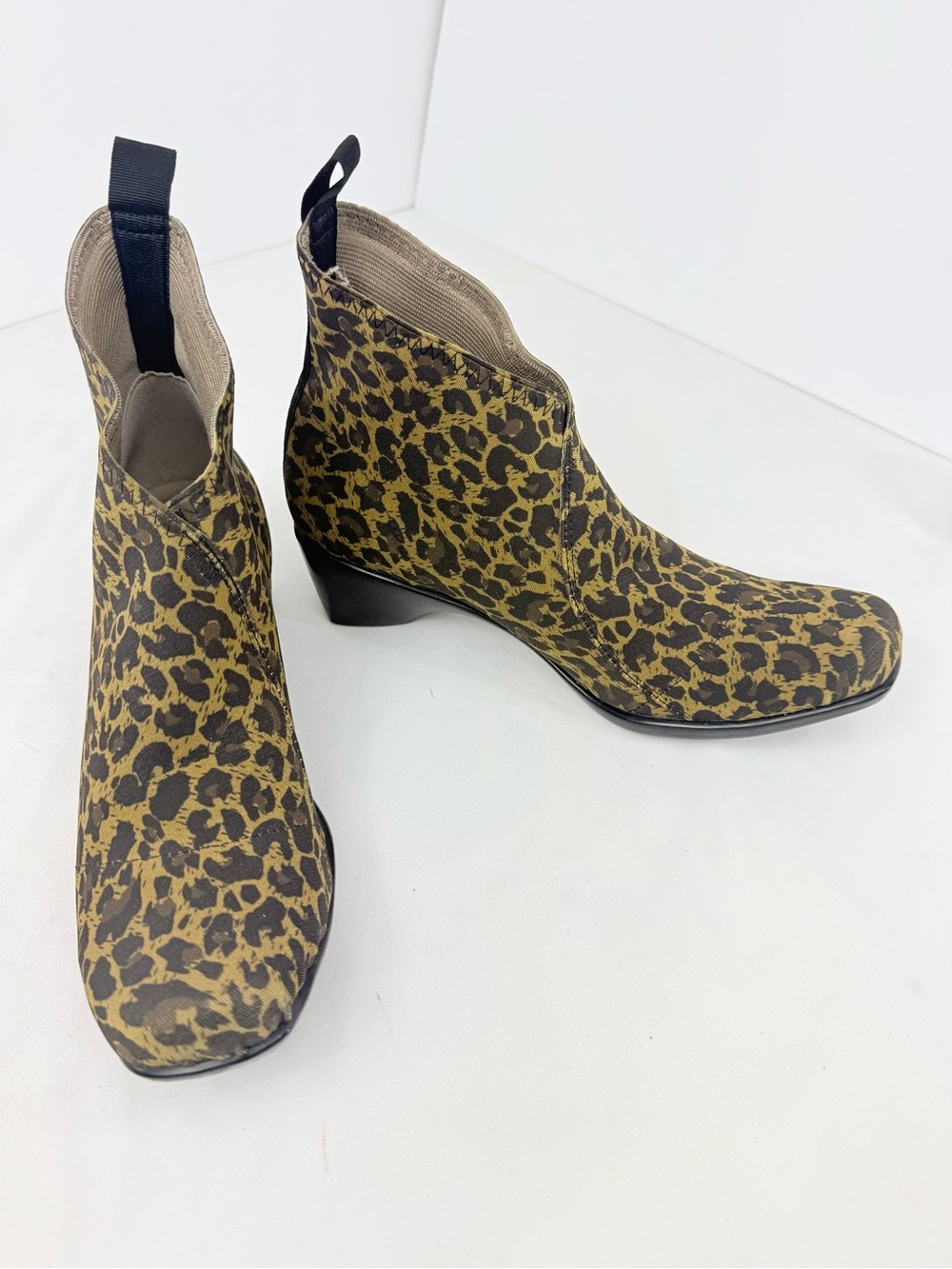 Charleston Shoe Company Black Brown Leopard Animal Print Soft Stretch Ankle Boot